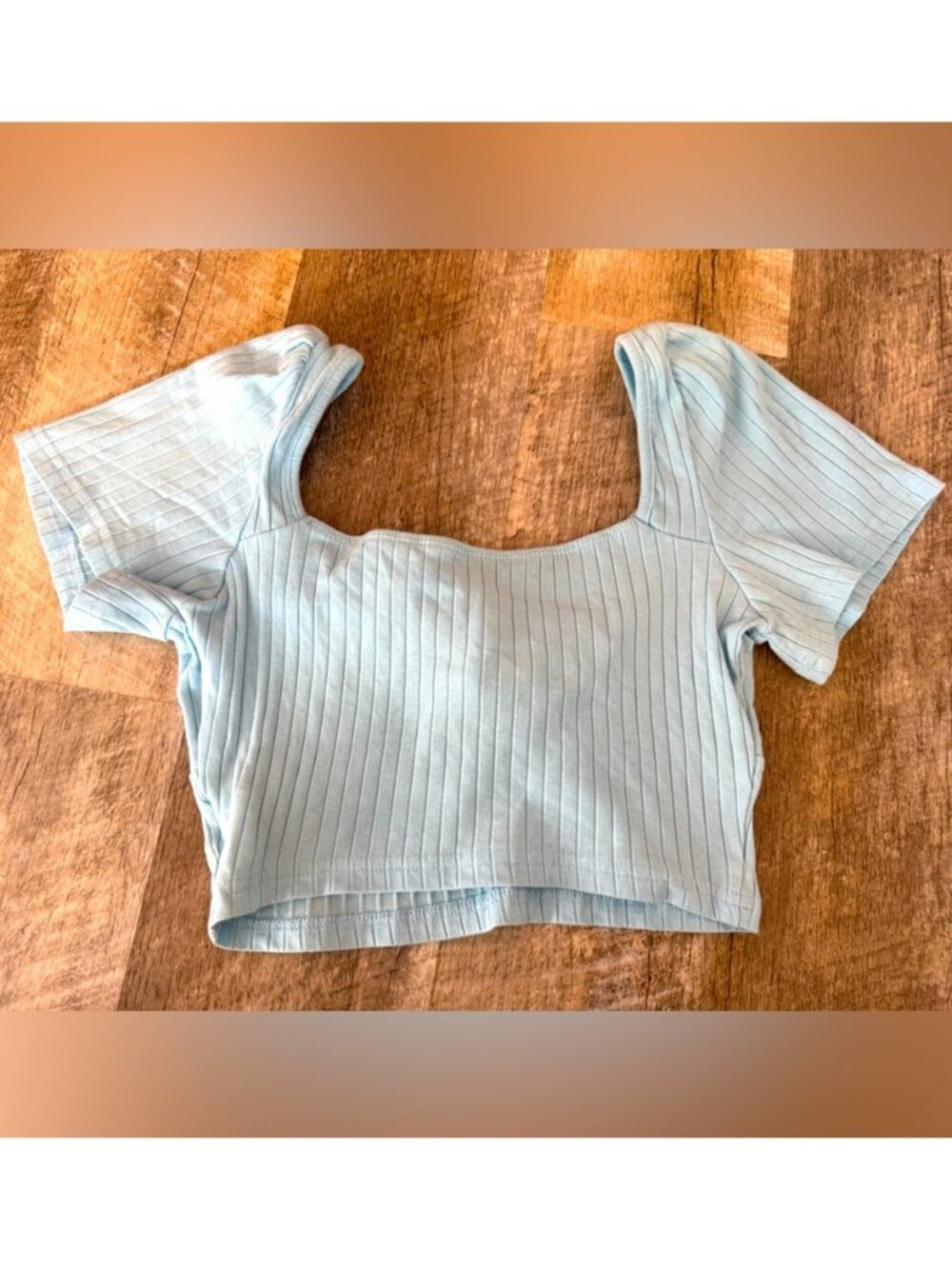 Light blue short sleeve tie crop
